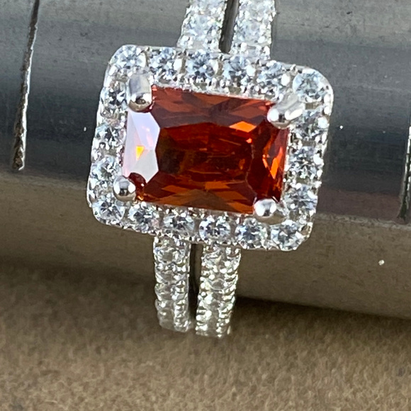 Fire Garnet & CZ Set in 925 Silver Modernist Ring - Picture 1 of 5